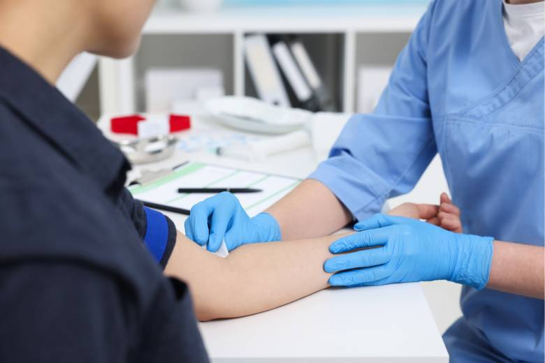 Anti tireoglobulina: o que é, para que serve e onde fazer